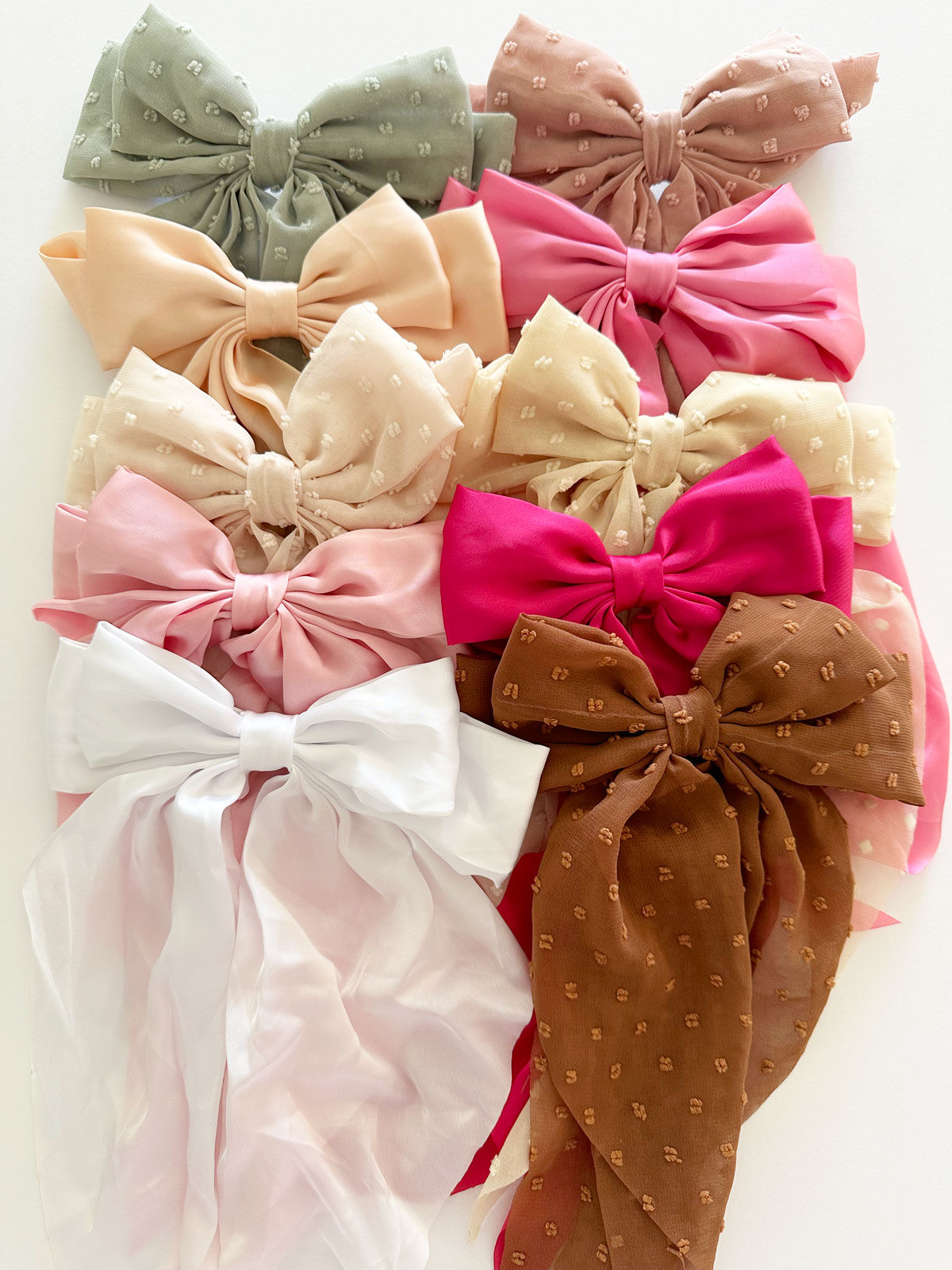 Satin garland bows Christmas DIY.