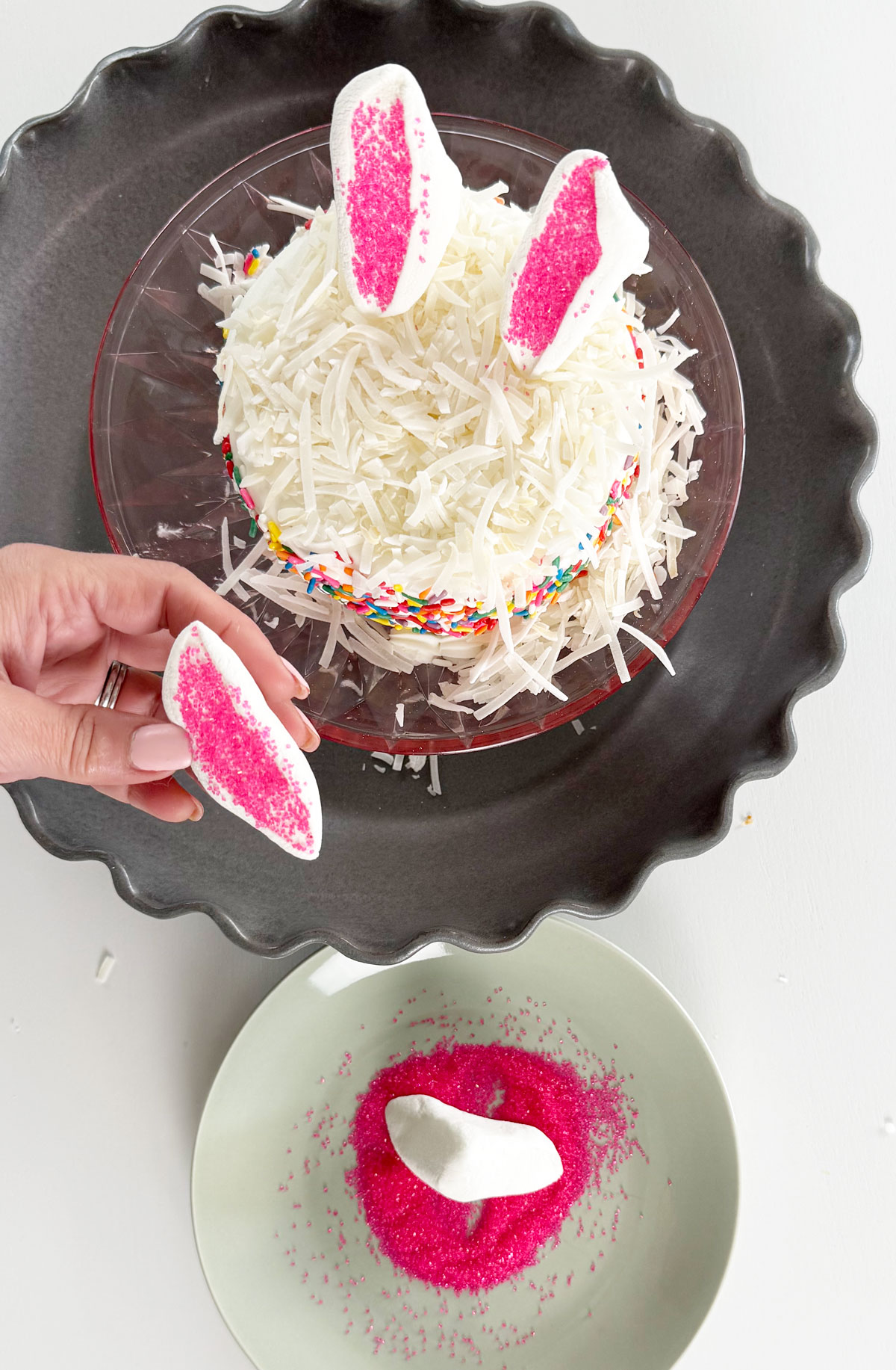 DIY Marshmallow bunny ears for Easter desserts.