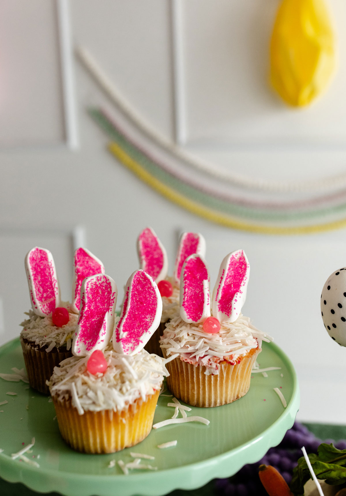 Bunny cupcakes with marshmallows.