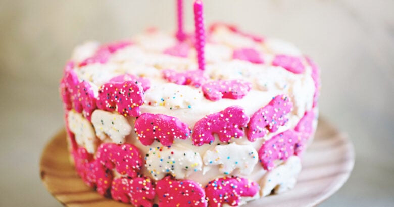 Frosted animal cookie cake.