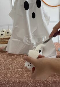 Marshmallow ghost cocktail