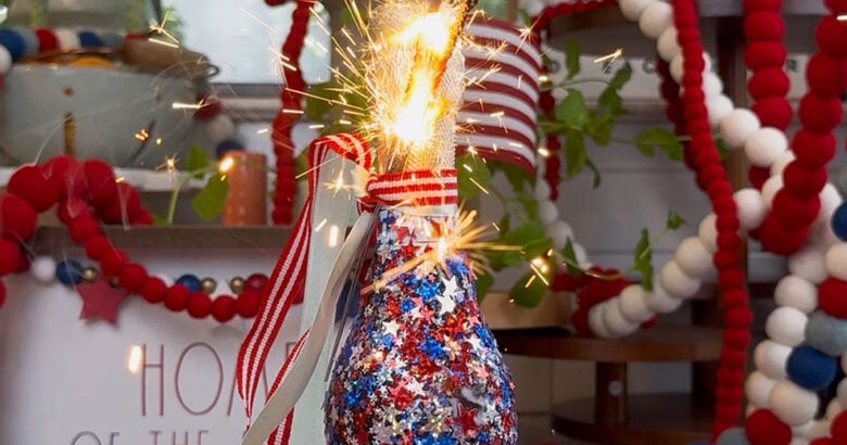 4th of July glitter Lamarca bottle DIY.